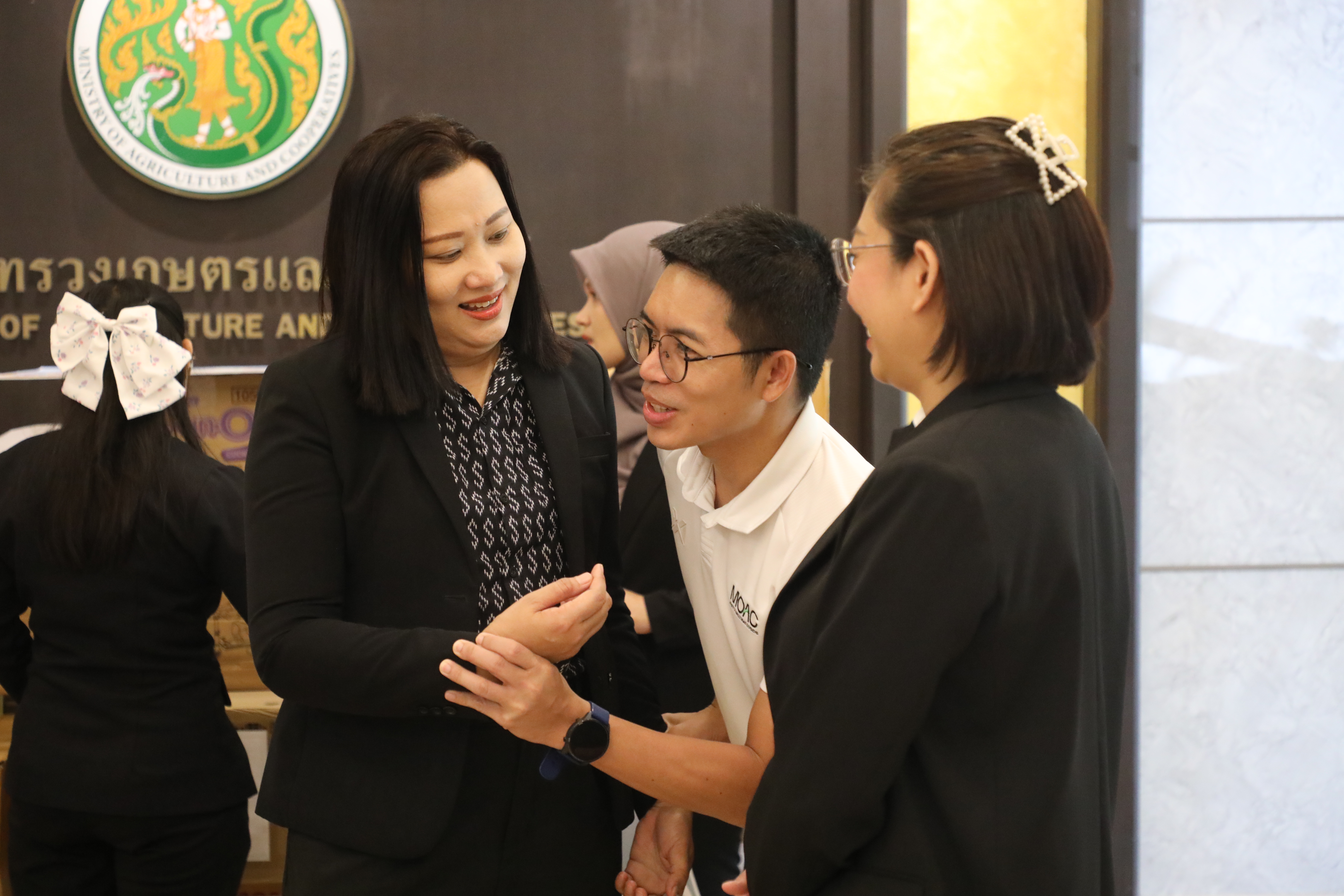 title - มากกว่าของรางวัลคือรอยยิ้ม! ส.ป.ก. ร่วมสนับสนุนของรางวัลในงานวันเด็กแห่งชาติ ประจำปี 2569 